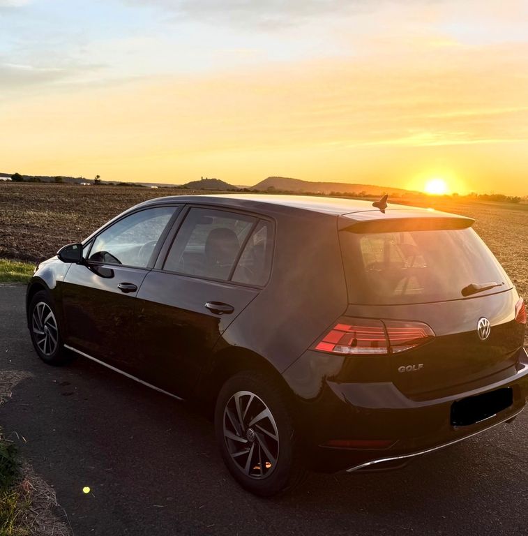 Image of Volkswagen Golf