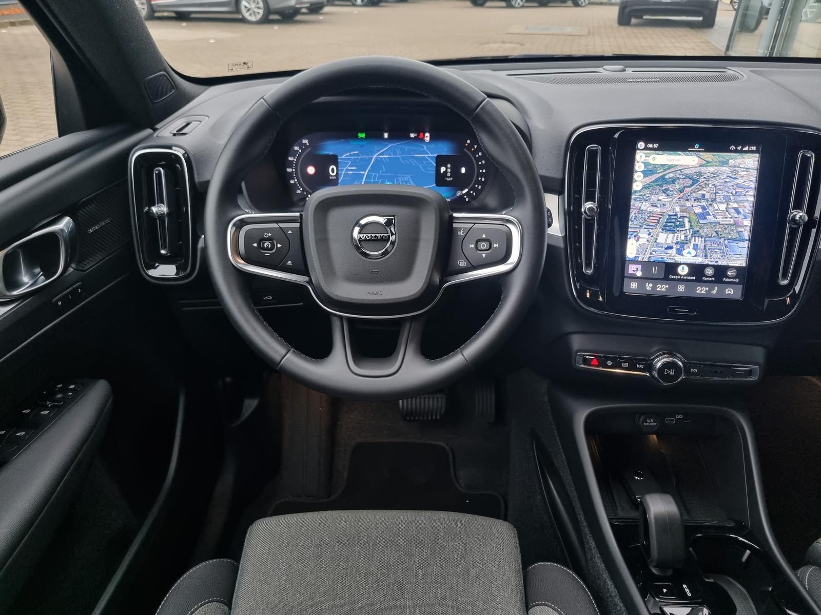 Fahrzeugabbildung Volvo XC40 B3 Plus Black Edition 'Standheizung'