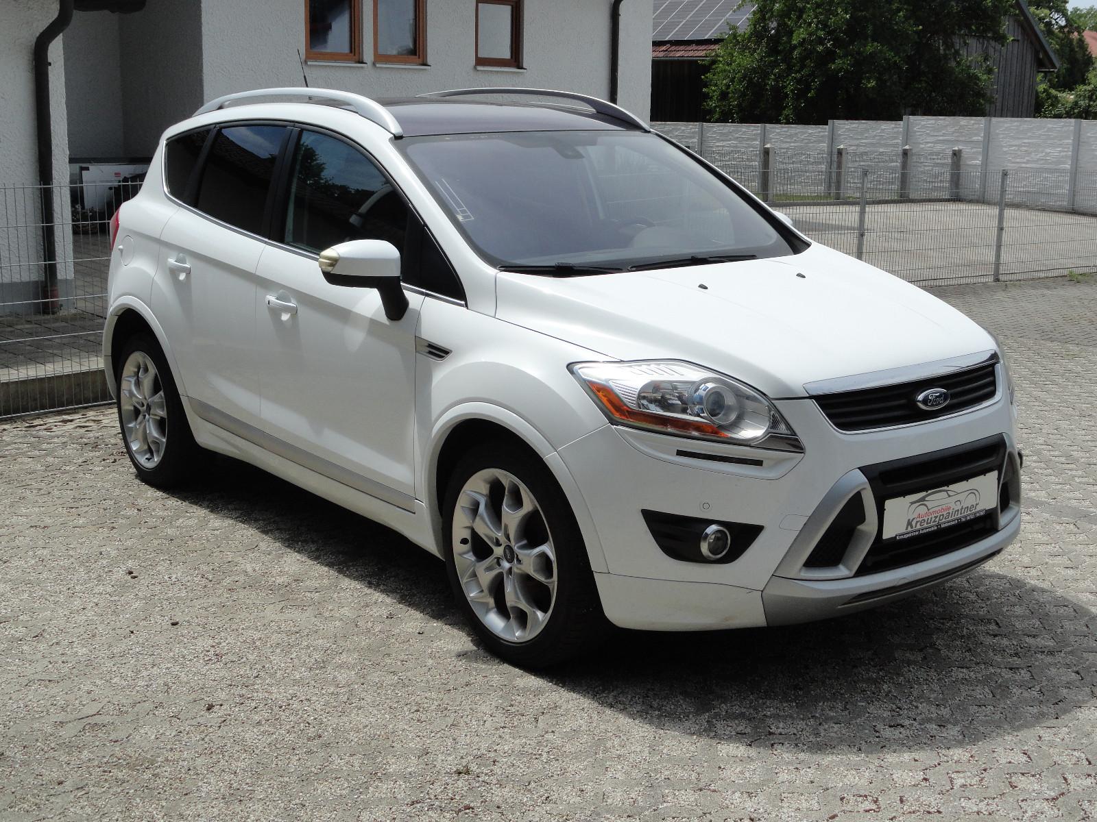 Ford Kuga Titanium Navi*Leder*Alu 19"*Xenon*AHK*Pano