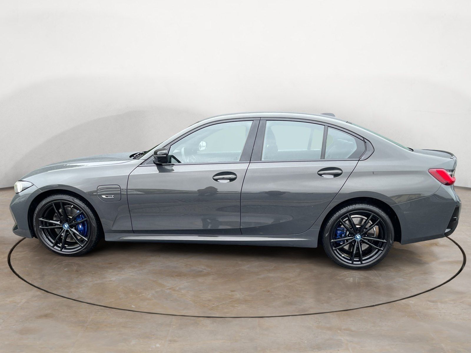 BMW 320e Limousine M Sport + 2Jahre-BPS.-GARANTIE imagem 2
