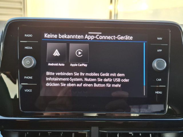 T-ROC 1.5 TSI DSG R-LINE IQ.LIGHT+CAM+NAVI+AZV