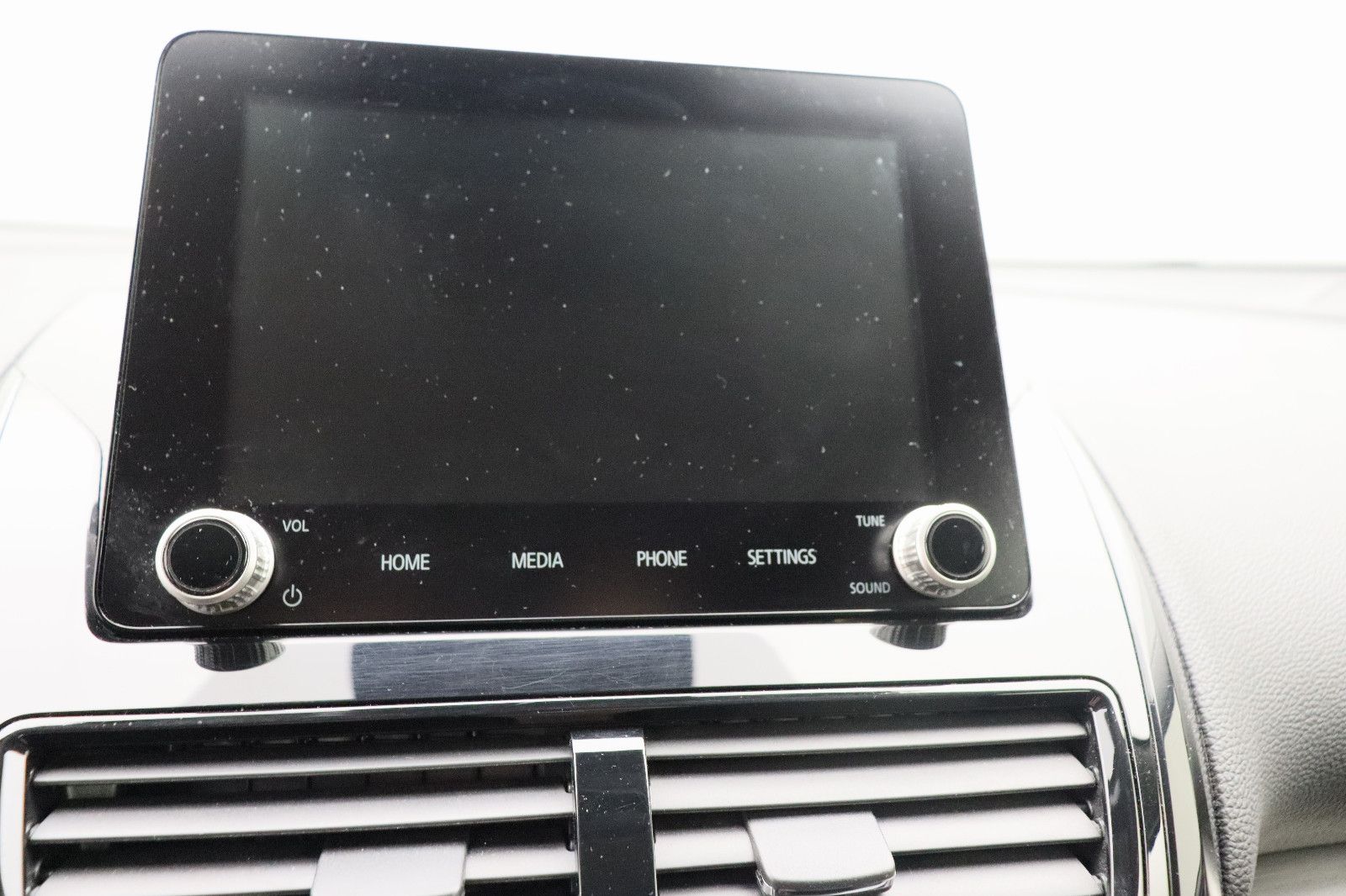 Fahrzeugabbildung Mitsubishi Eclipse Cross 2.4 Basis Hybrid 4WD