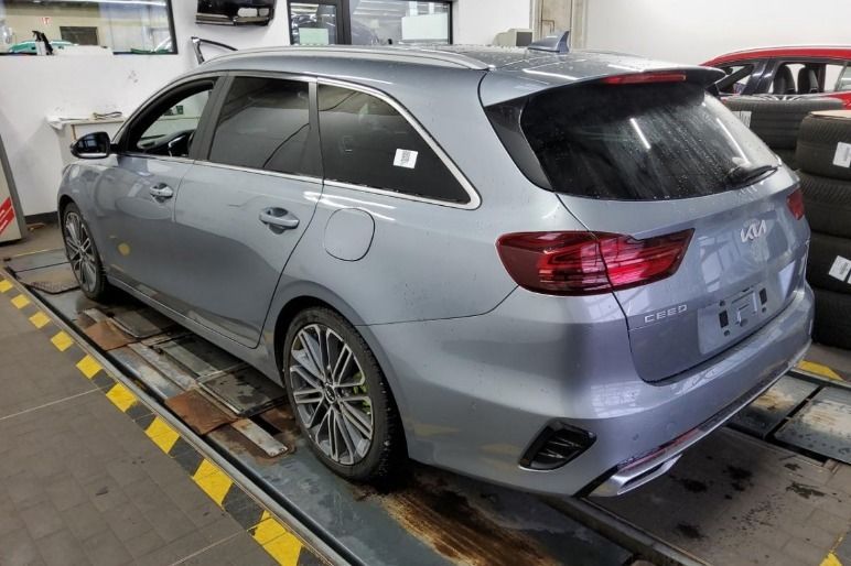 Fahrzeugabbildung Kia Ceed Sportswagon 15 T-GDI GT Line LEDER EGSD ACC