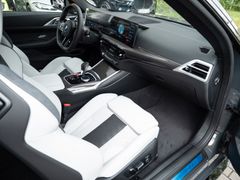 BMW M4 – 25 / 33