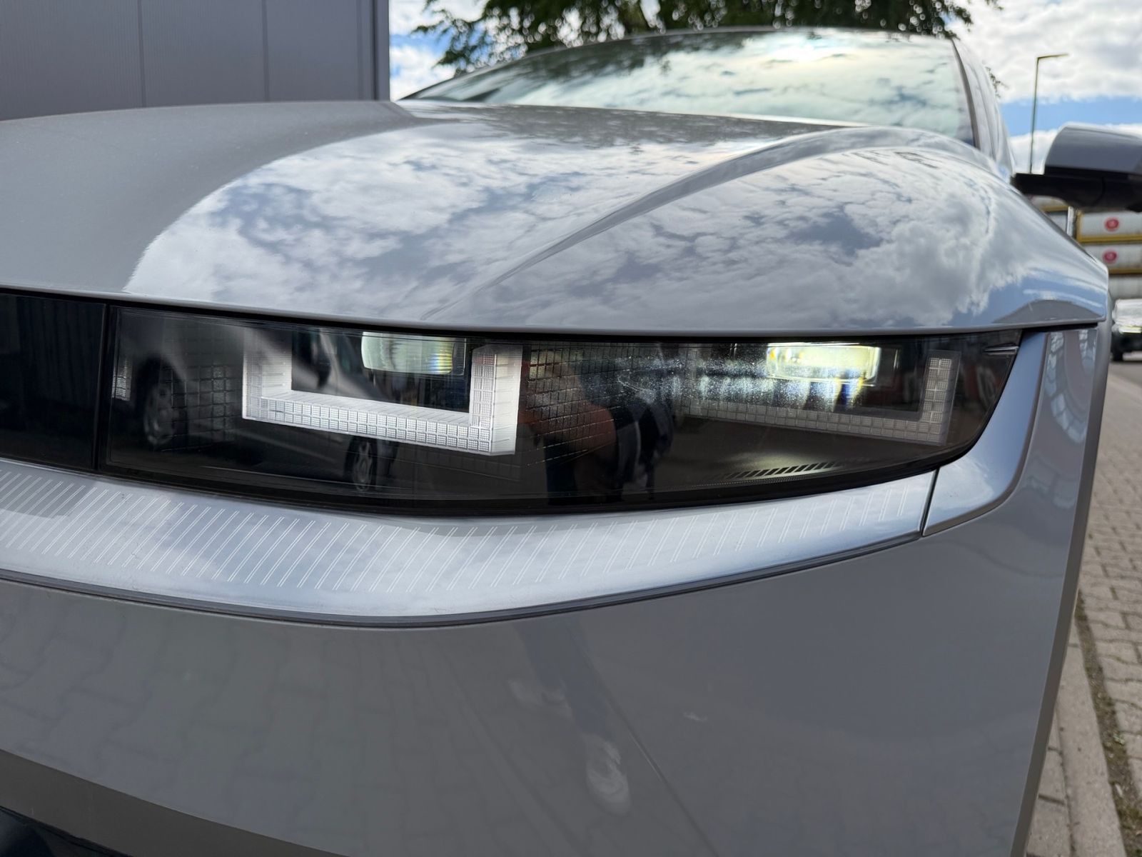 Fahrzeugabbildung Hyundai IONIQ 5 Uniq Elektro 84 kWh 4WD Park-Paket