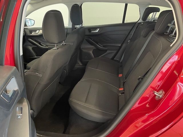 Fahrzeugabbildung Ford Focus Turnier Titanium MHEV LED Kamera Tempomat