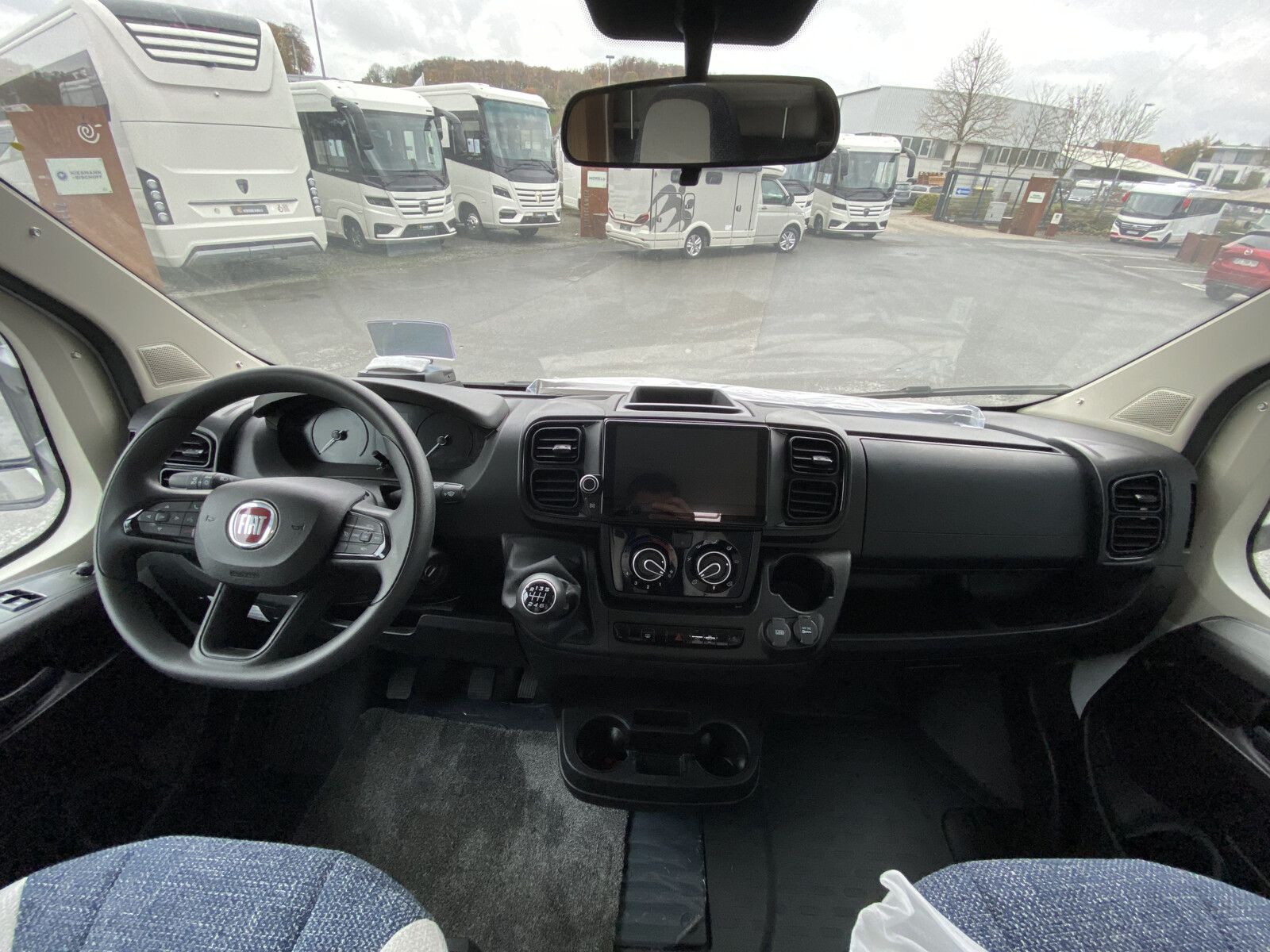 Fahrzeugabbildung Weinsberg CaraHome 650 DG Lithium, Markise, DuoC, Navi uvm