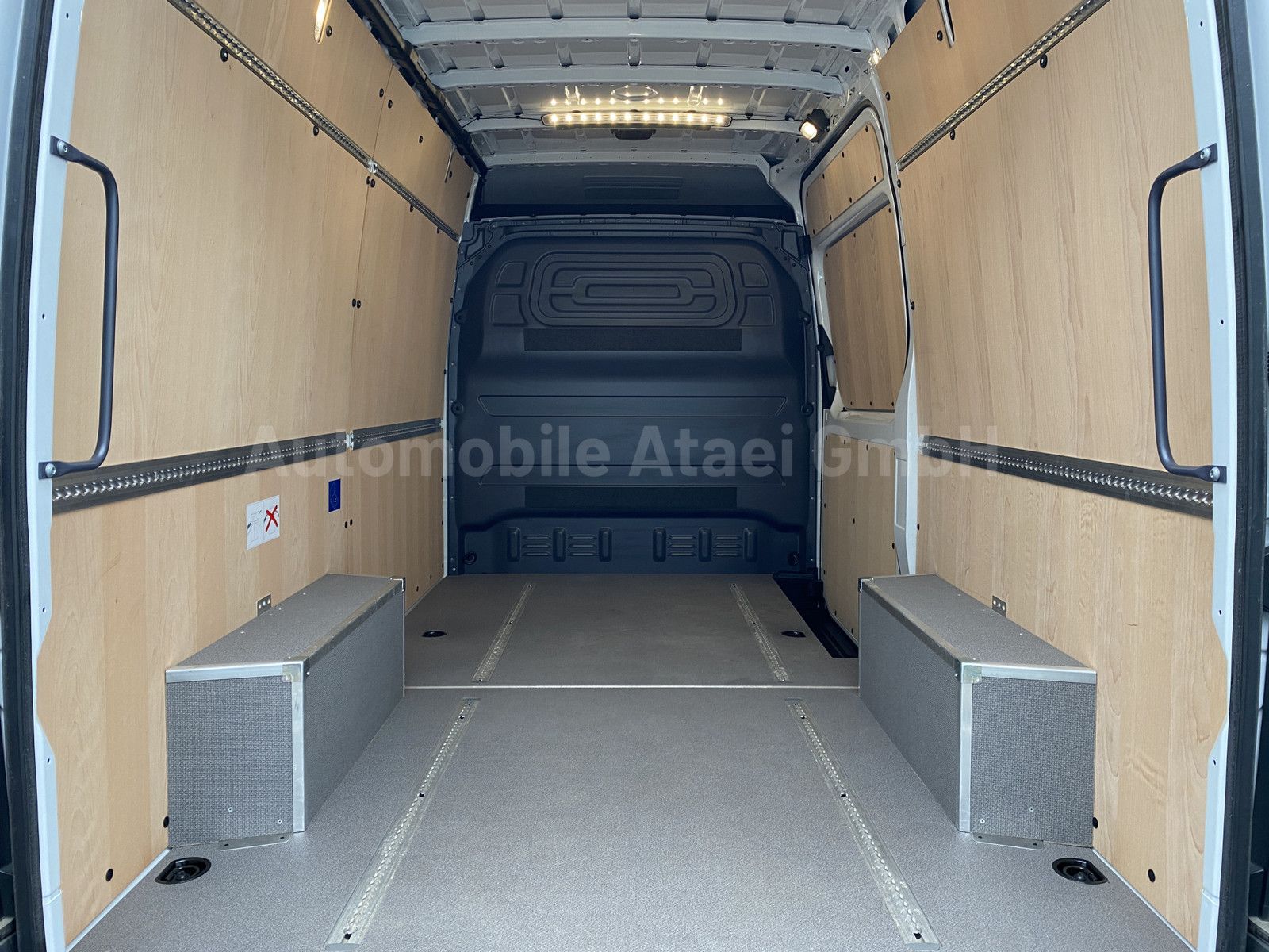 Fahrzeugabbildung Mercedes-Benz Sprinter 317 NAVI+ 360° KAMERA+ SITZHEIZ. 0010