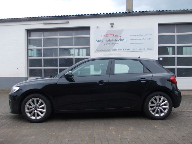AUDI A1 Sportback 30 TFSI  Navi LED ACC PDC V u H