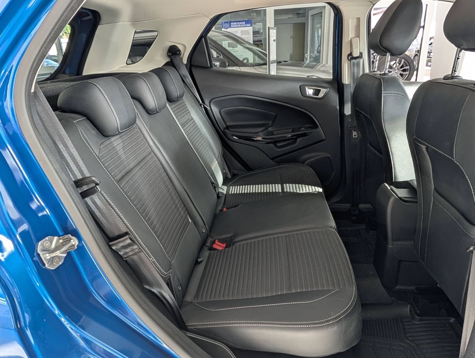 FORD EcoSport  1.0 EcoBoost Titanium Automatik Navi – Bild 11