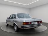 Mercedes-Benz 230 E (W123) Automatik Note 2 - Mercedes-Benz W123