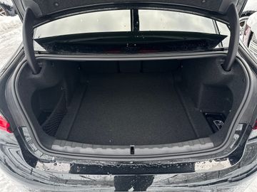 BMW 320d xDrive Limousine M Sportpaket HK HiFi DAB