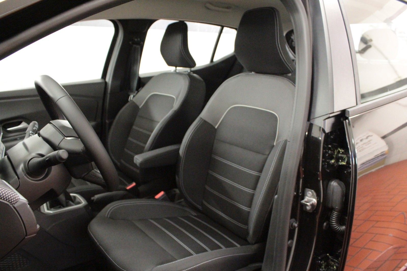 Fahrzeugabbildung Dacia Sandero TCe 90 Expression*15103*