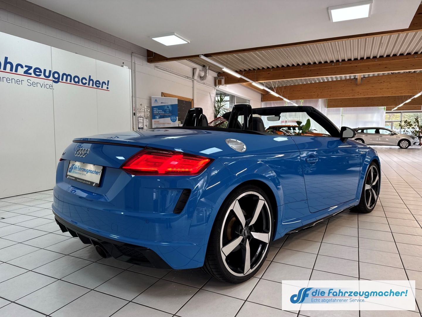 Fahrzeugabbildung Audi TT 40 TFSI 2.0 S line Sportpaket El. Verdeck Nav