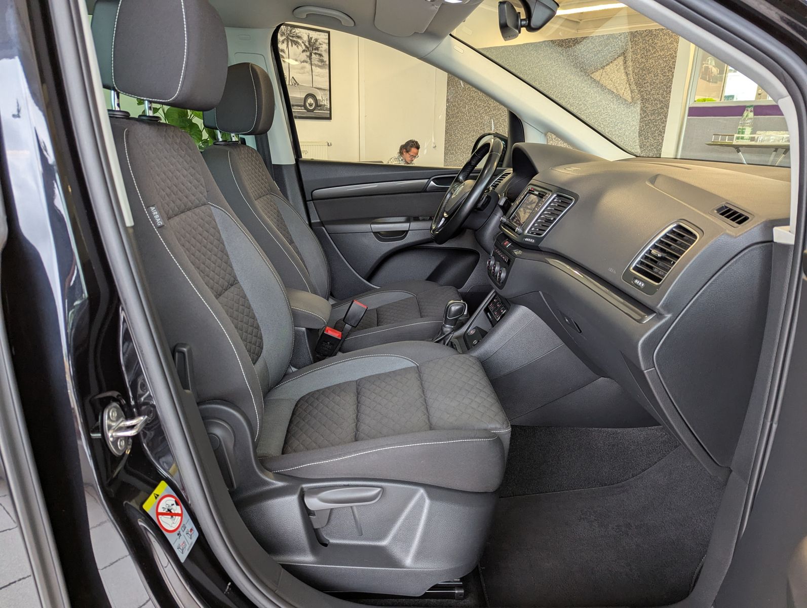 Fahrzeugabbildung Volkswagen Sharan 2.0 TDI DSG Join Pano StHz. 7-Sitze AHK