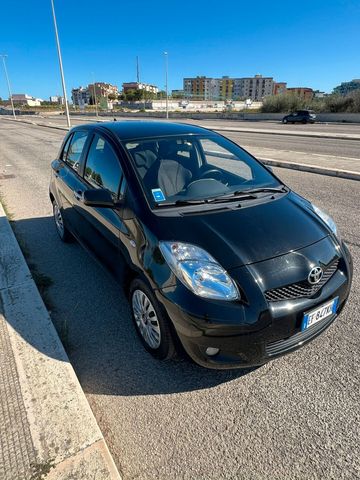 Toyota Yaris 1.3 5 porte Sol - 2011