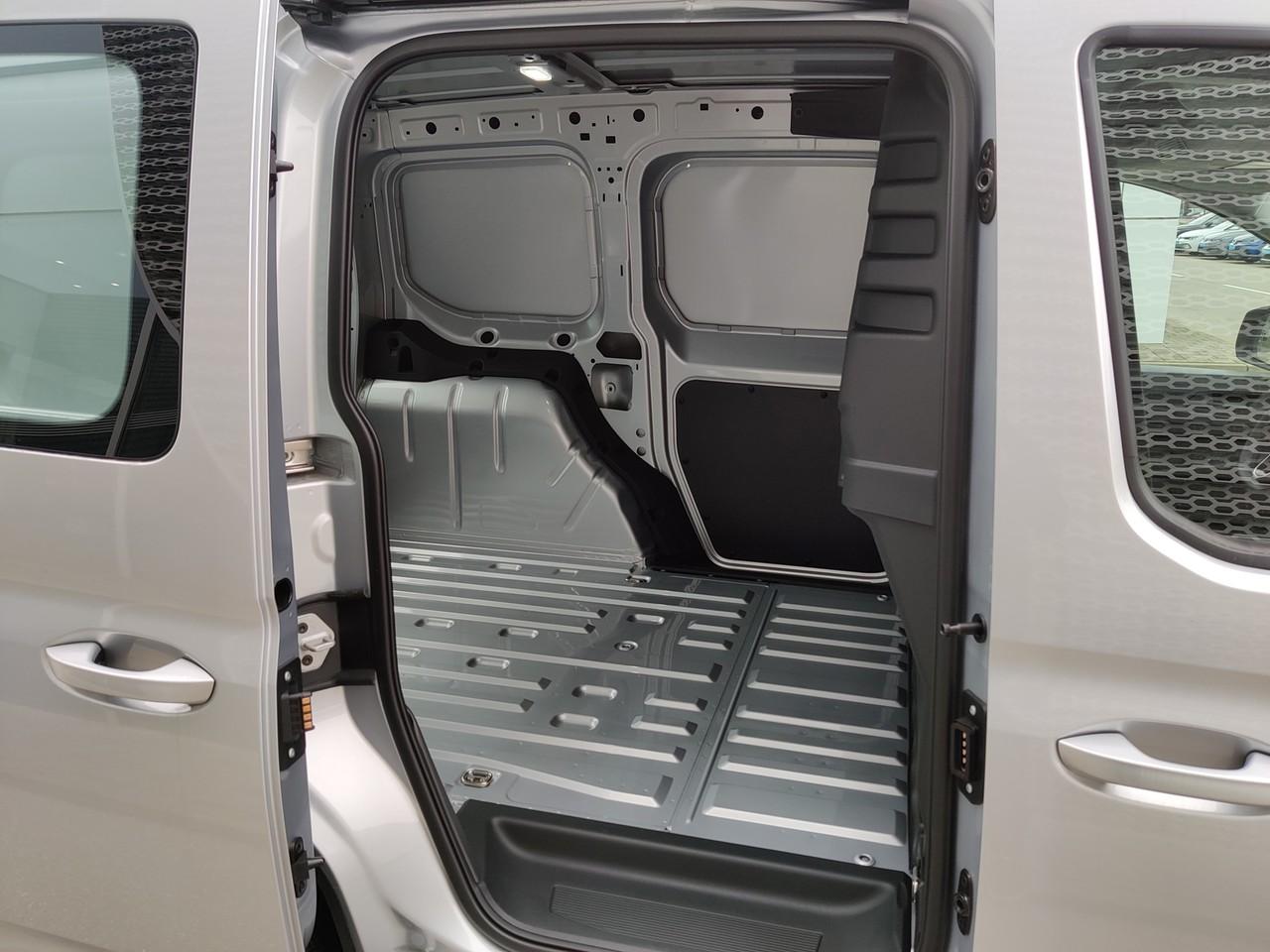 Volkswagen Caddy Cargo 2.0 TDI 4MOTION DAB, R. Kamera, APP
