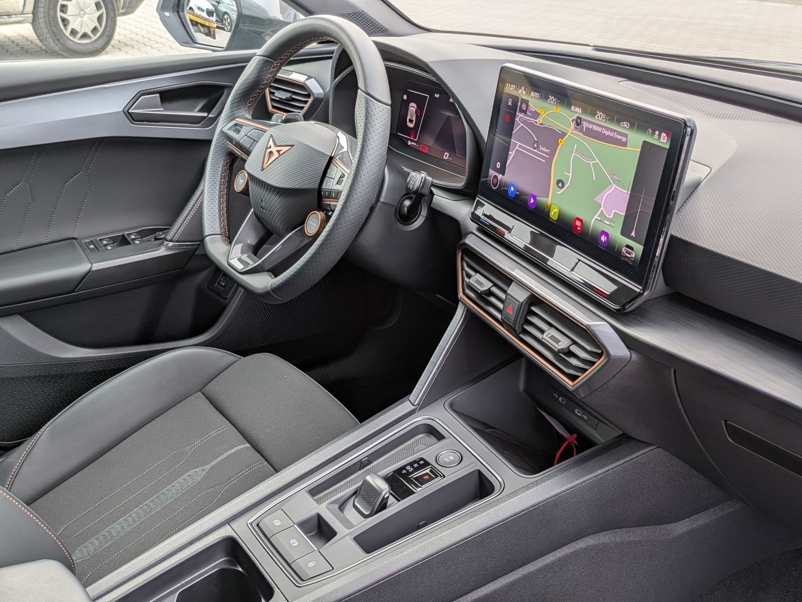 Fahrzeugabbildung CUPRA Leon VZ 2.0TSI 4Drive ACC*PANO*MATRIX*DCC*LM19"