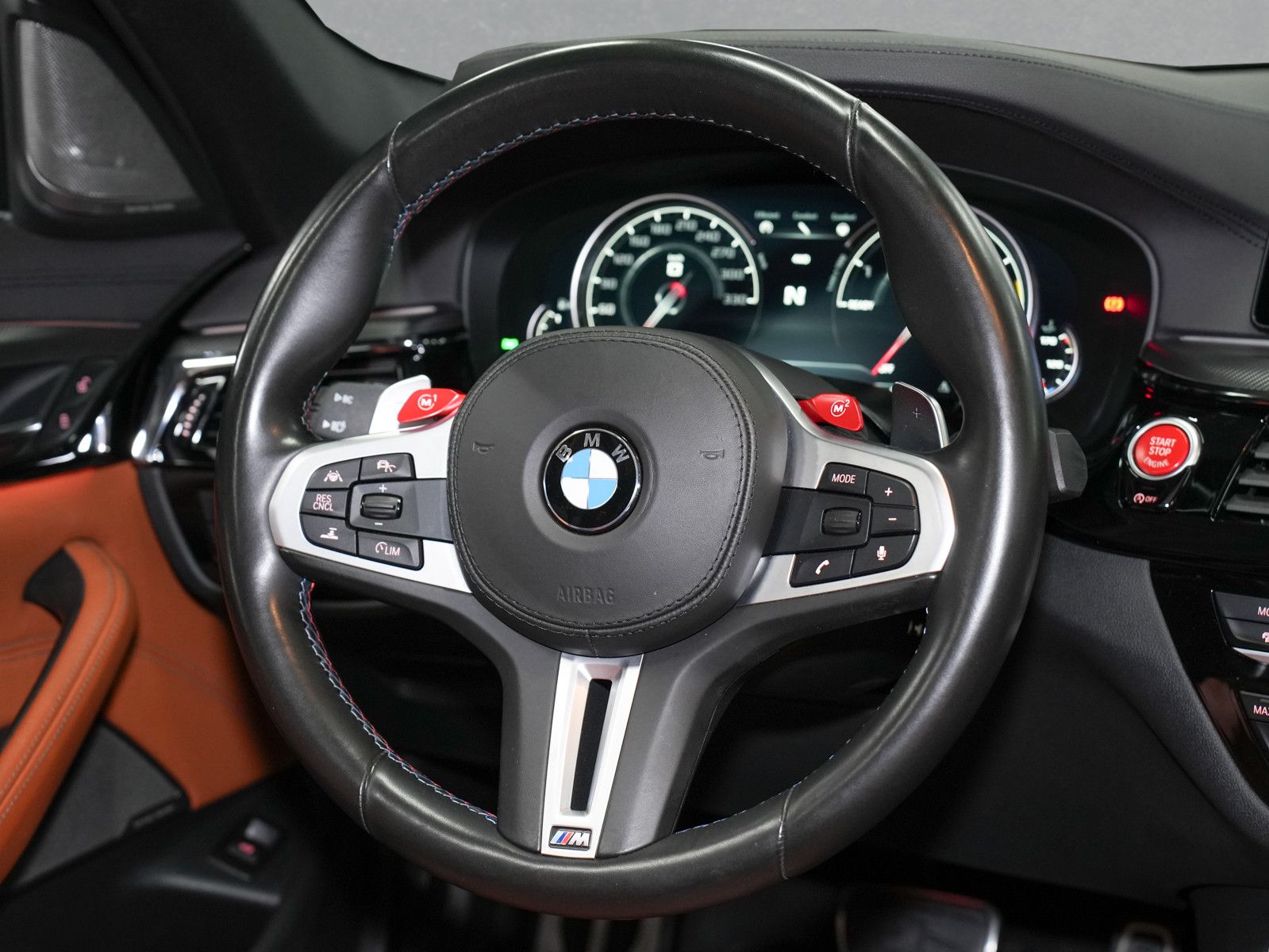 Fahrzeugabbildung BMW M5 Competition - Keramik|Multifktstz|DriversPack