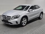 Mercedes-Benz GLA 180 LED/Navi/SHZ/Kam/Tempom./el.Heck/18-LM - silberne Mercedes-Benz GLA 180