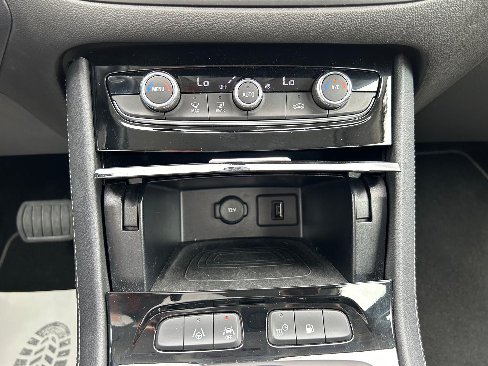 Fahrzeugabbildung Opel Grandland|Hybrid|4x4|AHK|1.Hand|LED|Standheizung