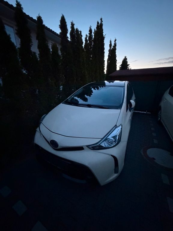 Image of Toyota Prius+