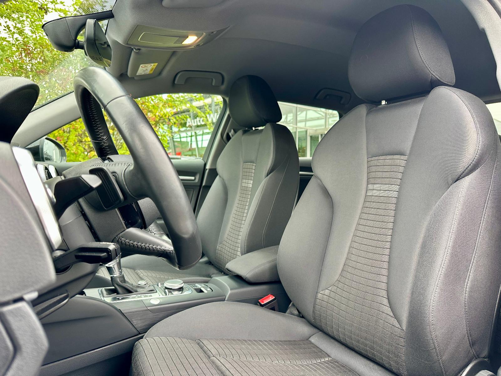 Audi A3 Sportback 35TFSI S LINE BLACK MATRIX NAV+ AHK