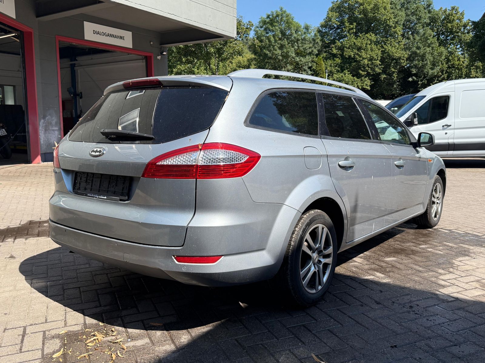 Fahrzeugabbildung Ford Mondeo 1.6 Ti-VCT Trend SHZ+PDC+MFL+SONY+KLIMA+