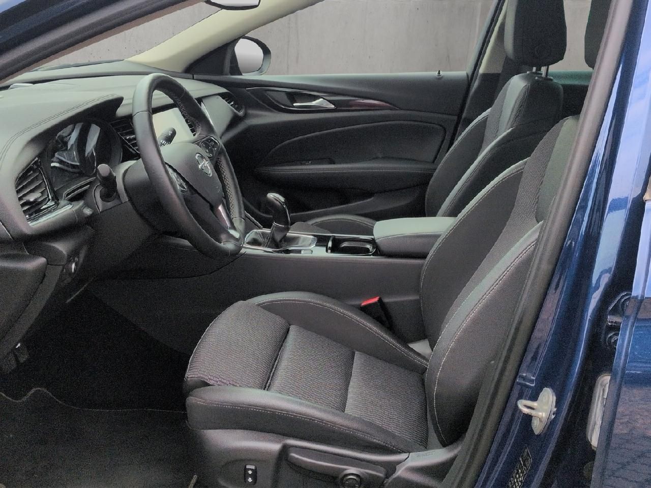 Fahrzeugabbildung Opel Insignia GS 1.5T Business Innovation