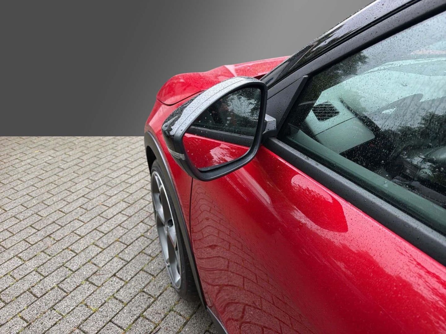 Fahrzeugabbildung Alfa Romeo Junior Elettrica VELOCE 280 PS voll Top Deal