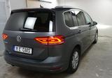 Volkswagen Touran Highline Leder Scheckheft ACC LED Navi - Volkswagen Gebrauchtwagen in Berlin