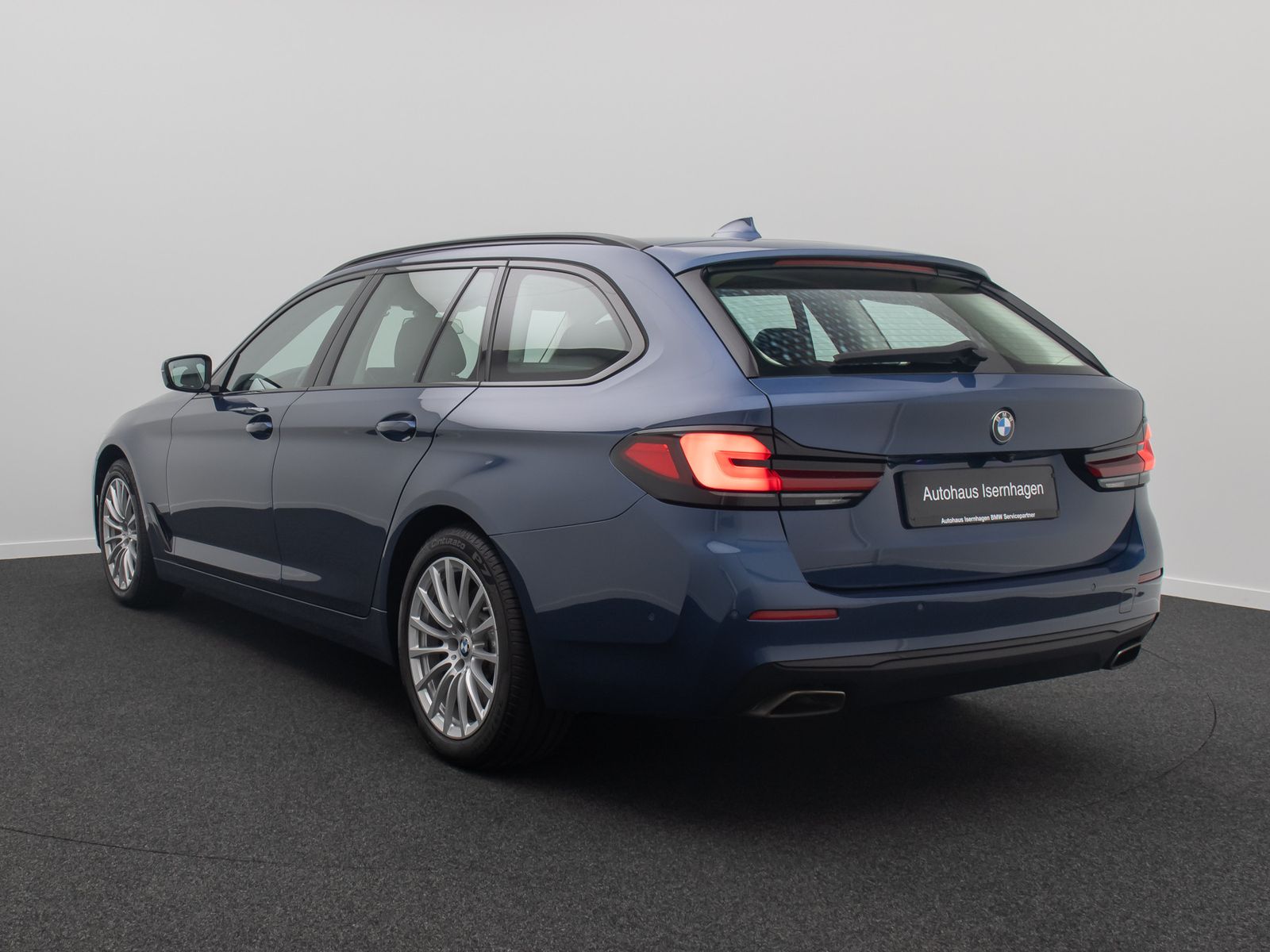 Fahrzeugabbildung BMW 540d xD Panorama Kamera DAB HiFi Lenkrhzg Sport