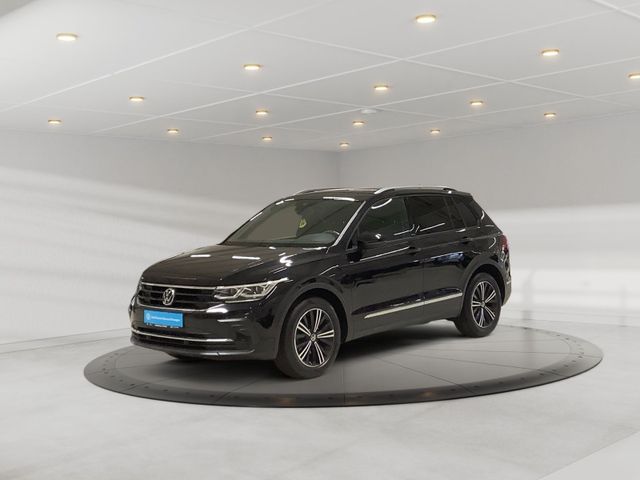 Tiguan Active 2,0 TDI 110 kW DSG Matrix, AZV, H