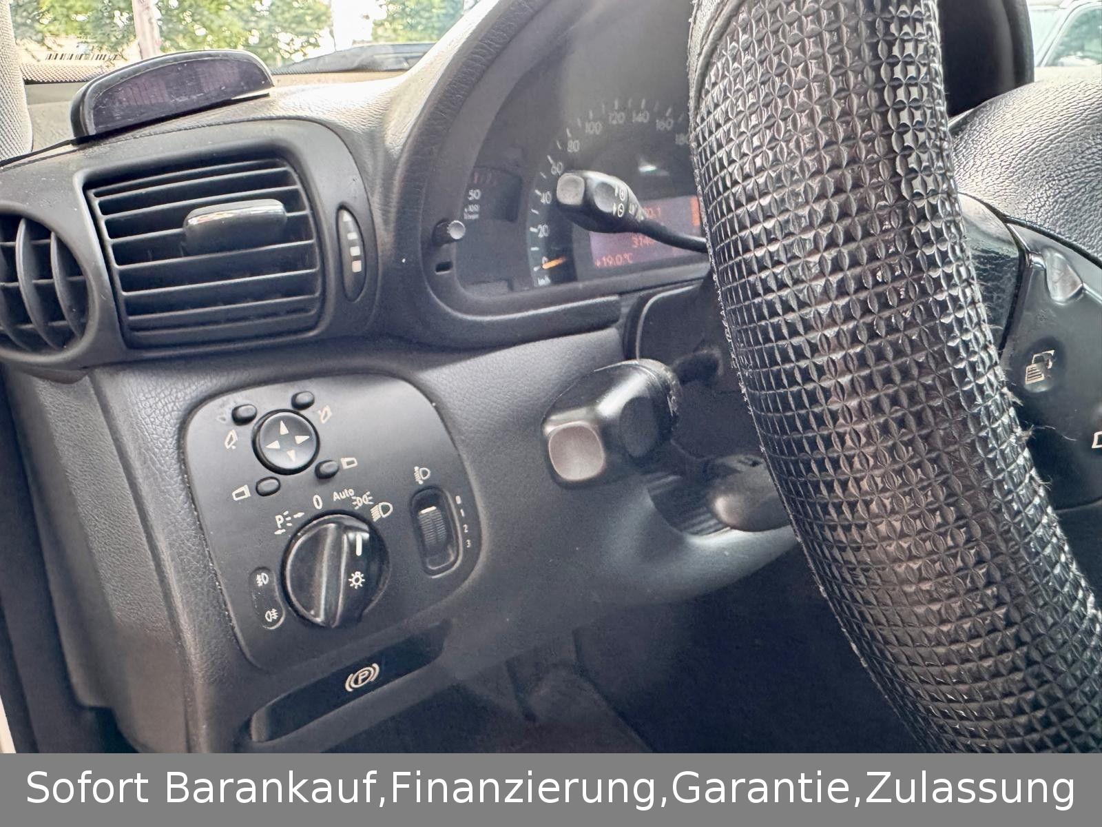 Mercedes-Benz C270 2004 — photo 20