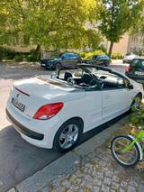 Peugeot peugeot 207 cc Cabrio,  wenig km - Peugeot 207 W* mit Benzin-Antrieb