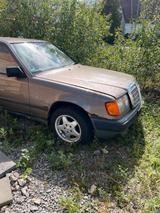 Mercedes-Benz Mercedes Benz E230 W124 - Mercedes-Benz E 230: W124