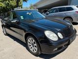 Mercedes-Benz E 200 Kompressor Klima Glasdach Parksensor - gebrauchte Mercedes-Benz E 200 aus dem Jahr 2002