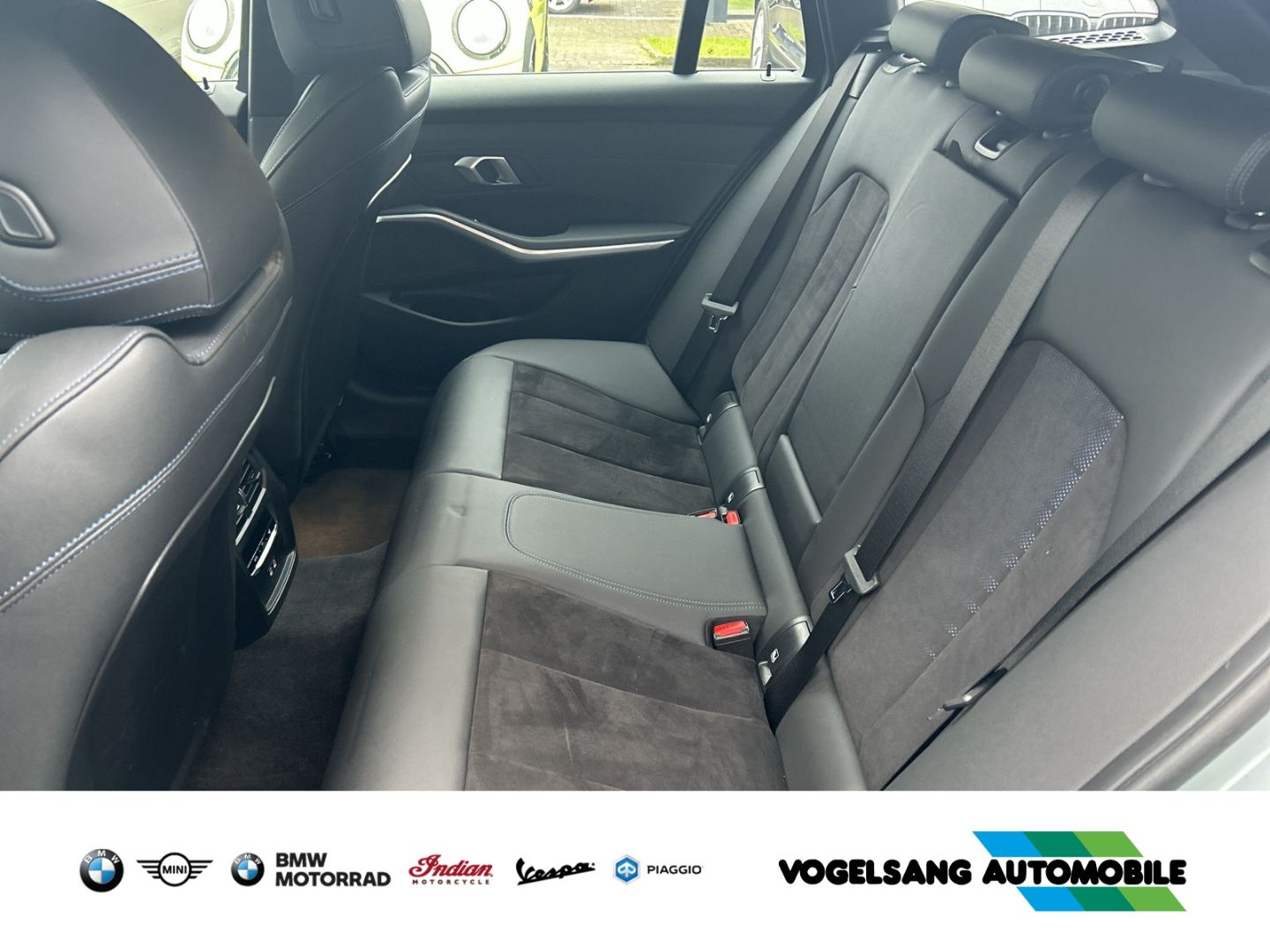 Fahrzeugabbildung BMW 318 iA Touring,M Sport,HeadUp,Rückfahrk.,HIFI,LE