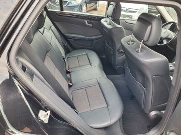 Mercedes E 200 - 11