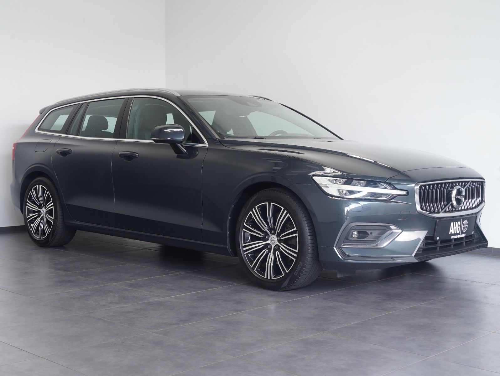 Fahrzeugabbildung Volvo V60 D4 AWD Inscription DAB/KAMERA/INTELLISAFE