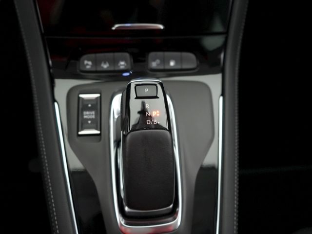 Grandland GSe PHEV 4X4 AT+AHK+NAVI+RÜCKFAHRKAMER