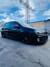 Volkswagen Golf - 2