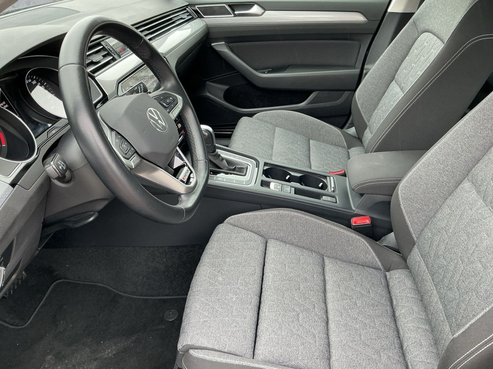 Volkswagen Passat Variant - Bild 12