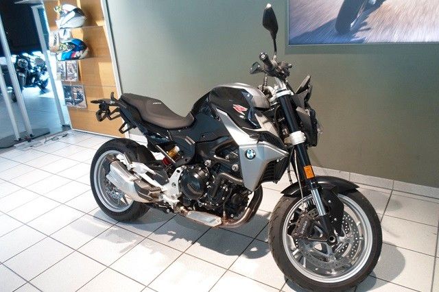 BMW F900 R mit Vollausstattung !