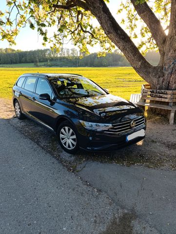 VW Garagenwagen + 1.6TDI+7DSG+ACC+SHZ+KAM+NAV+APP