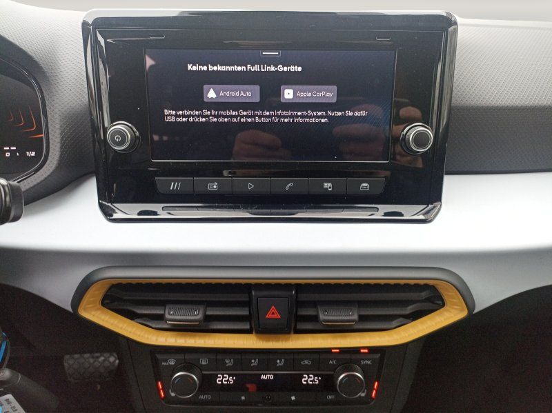 Fahrzeugabbildung SEAT Arona  1.0 TSI DSG Style Edition 5 Jahre Garanti