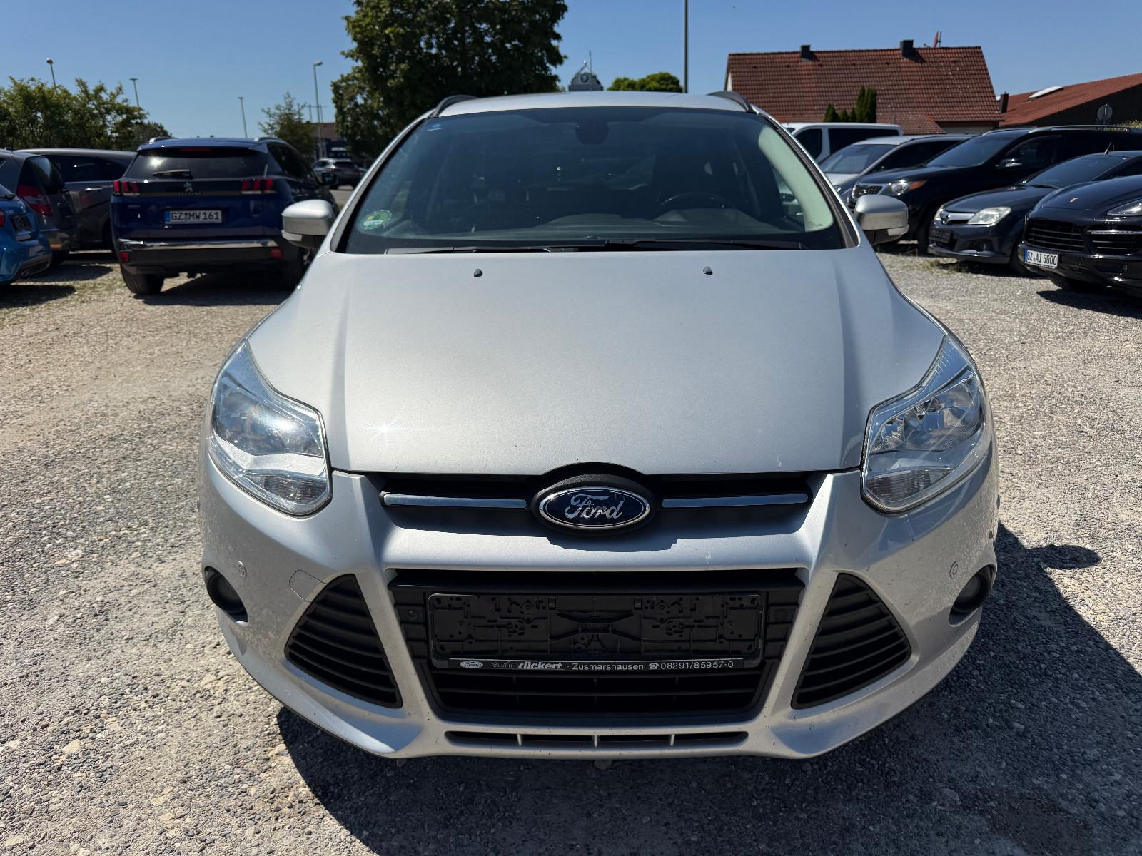 Ford Focus 2013 — rear view