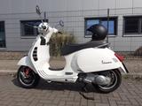 Vespa GTS 300 i.e. super - Vespa Motorräder in Bochum