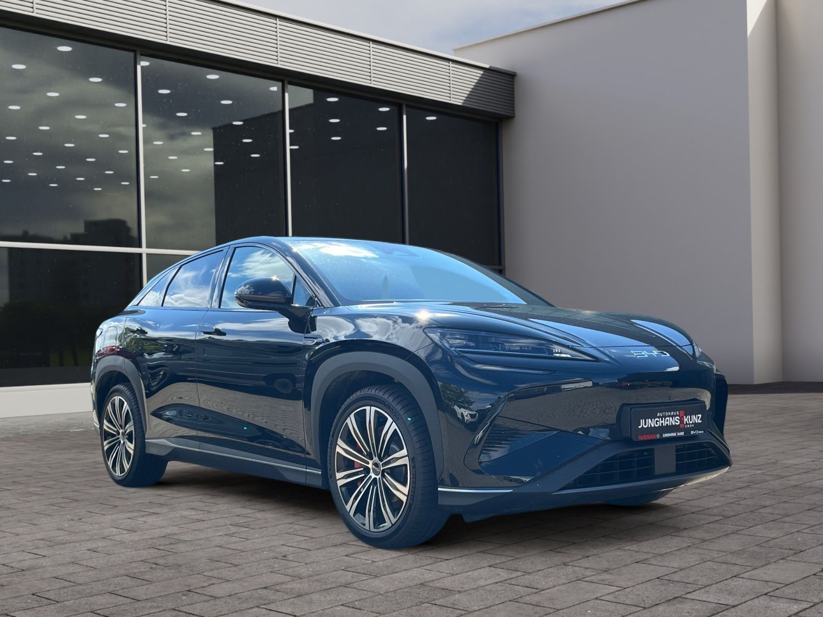 BYD SEALION 7