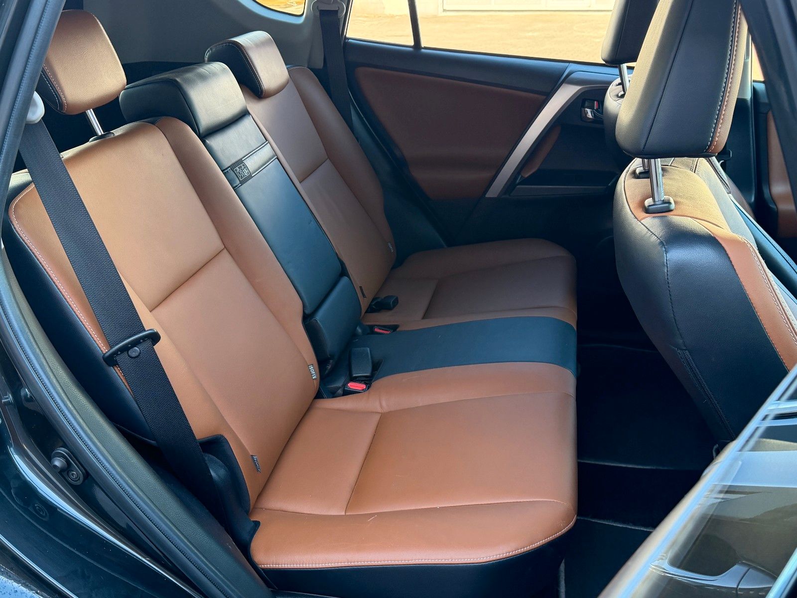 Fahrzeugabbildung Toyota RAV 4 2.5 Hybrid Executive 4x4 *Nav*AHK*LED*RFK*